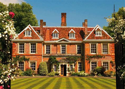 Search hotels in Winchester .
